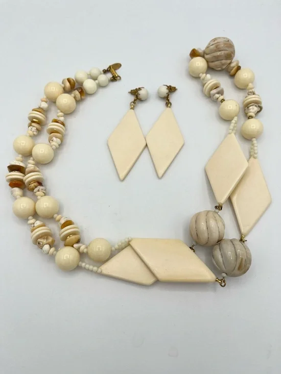 Vintage Miriam Haskell New Old Stock Cream Resin Necklace and 14kt Gold Earrings - Picture 1 of 11